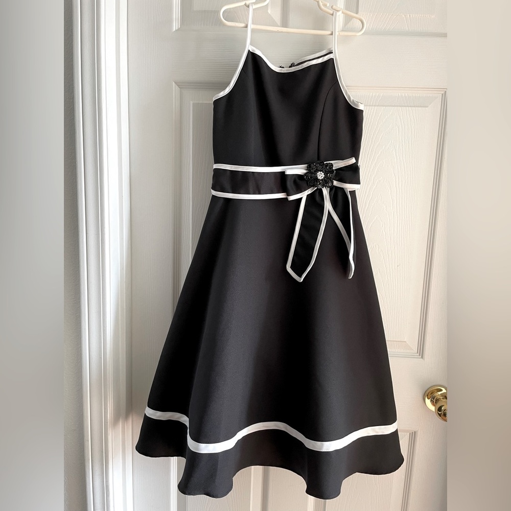 RARE EDITIONS Black & White sleeveless A-line vintage style dress Youth Girls 14